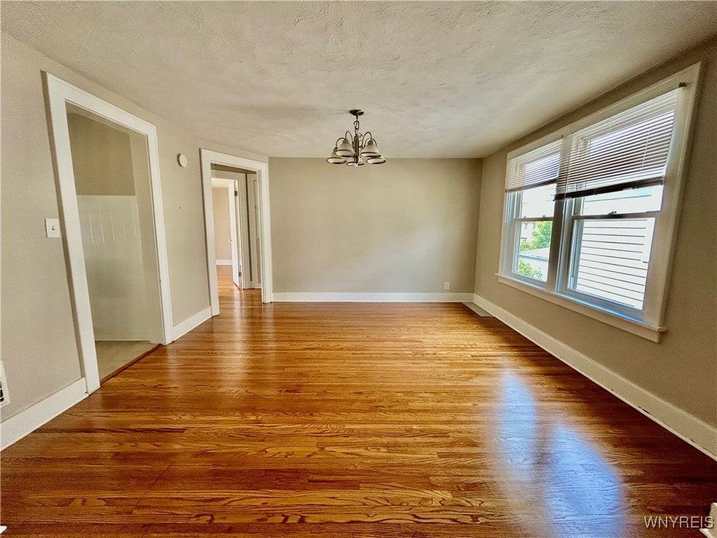 59 Knox Ave - Photo 7 of 15