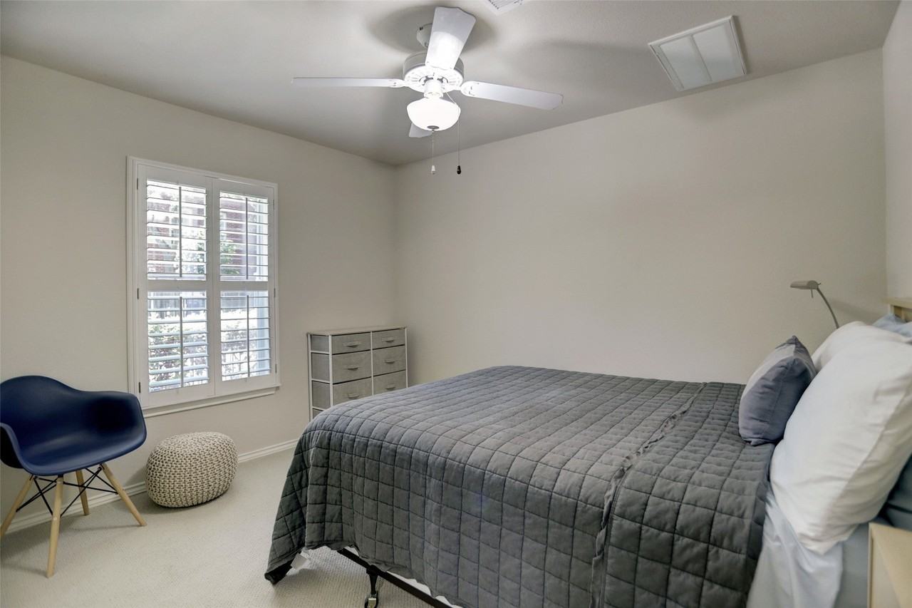 3002 Terrace Hills Ln - Photo 4 of 19