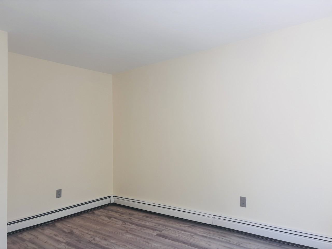 145 Sandalwood Dr Unit 1 - Photo 2 of 8