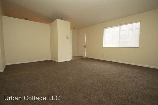 3826 Ireland Dr - Photo 2 of 12