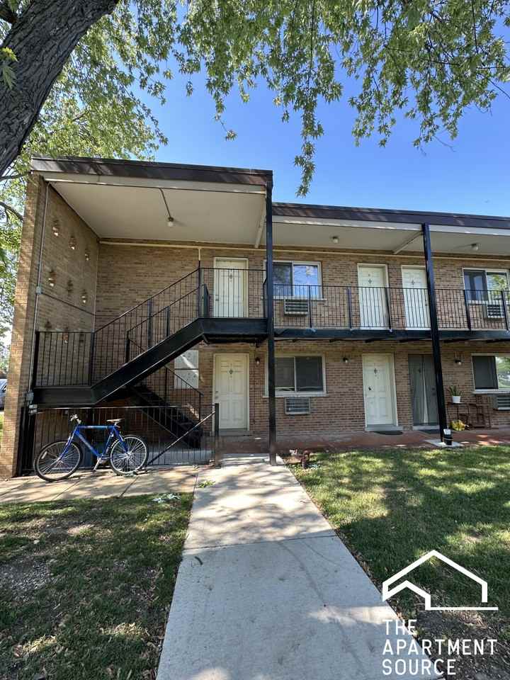 8506 Waukegan Rd #2 - Photo 4 of 4