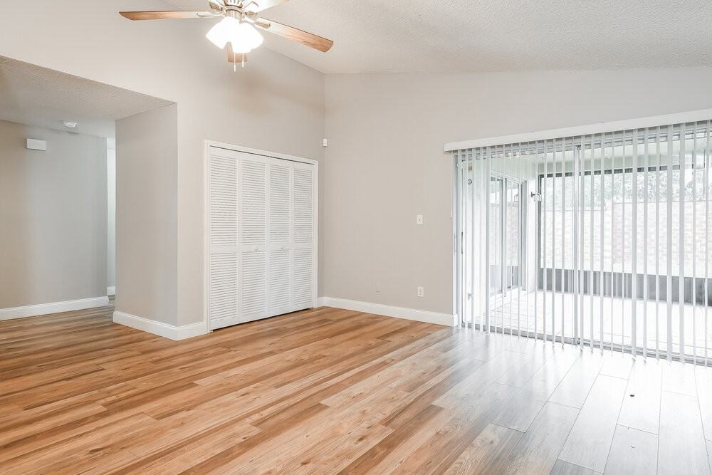 810 Grand Cayman Ct - Photo 4 of 16