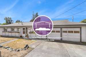featured image of 381 Ne Ronhaar St