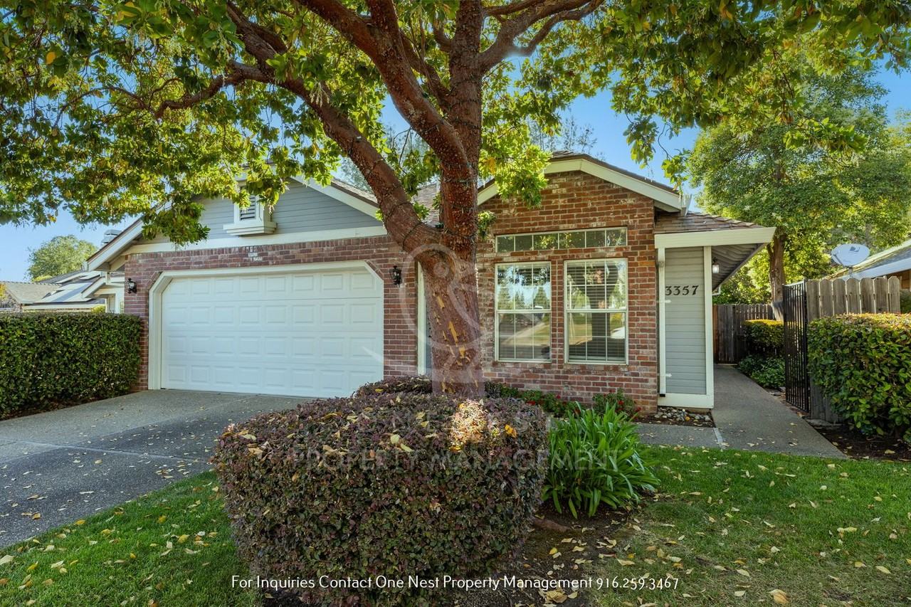 3357 Parkside Dr - Photo 2 of 24