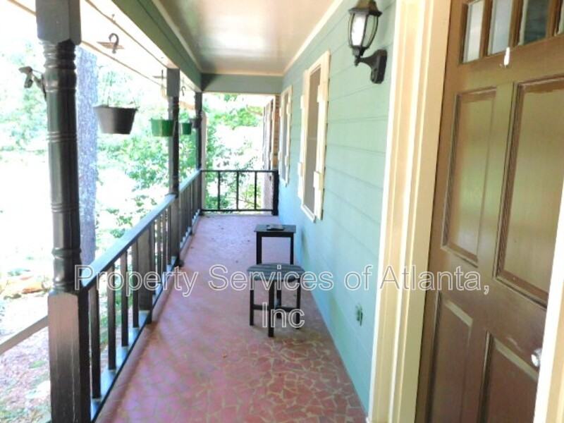 2817 Thornridge Dr - Photo 2 of 33