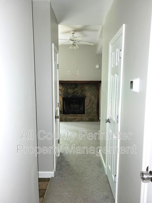 167 Parkridge Ct - Photo 2 of 11