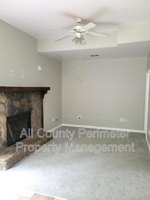 167 Parkridge Ct - Photo 3 of 11