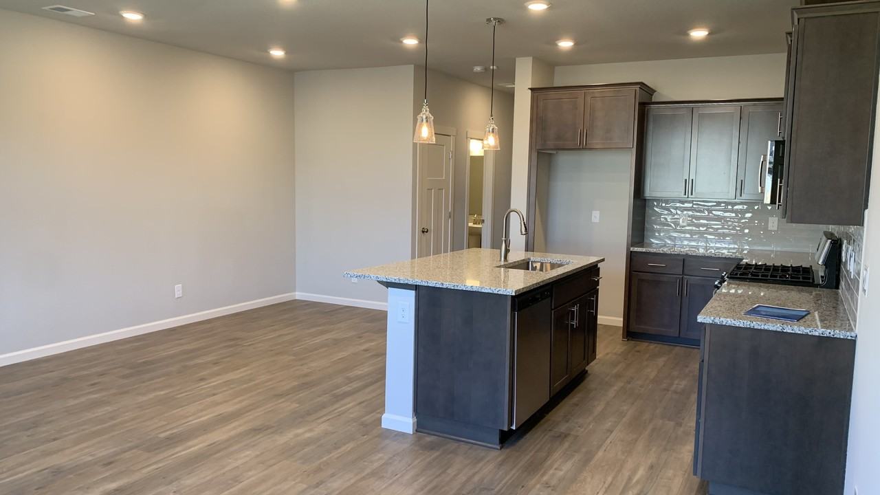 7718 Se Youngs St - Photo 2 of 14