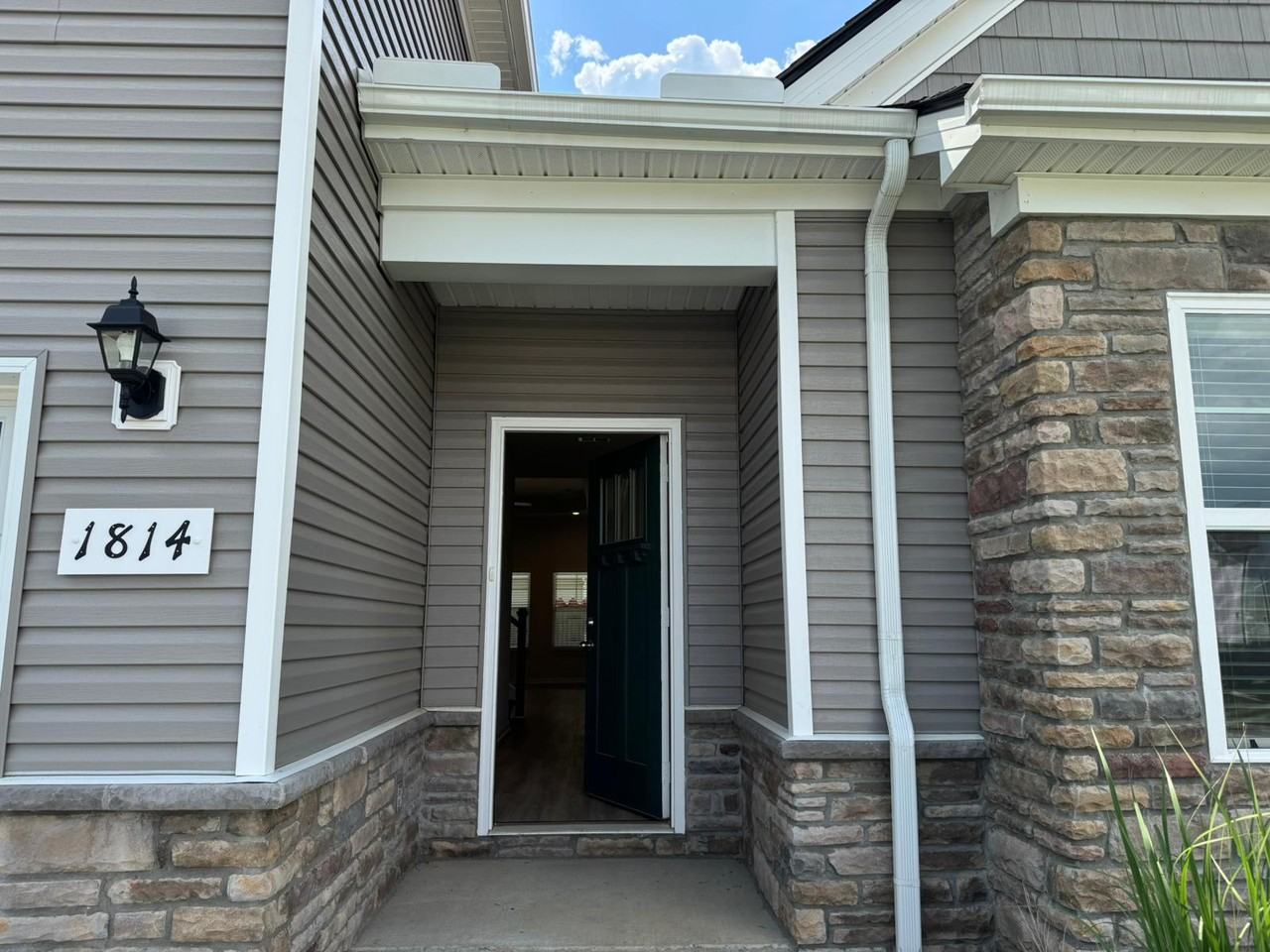 1814 Albarado Trl #NA - Photo 2 of 45