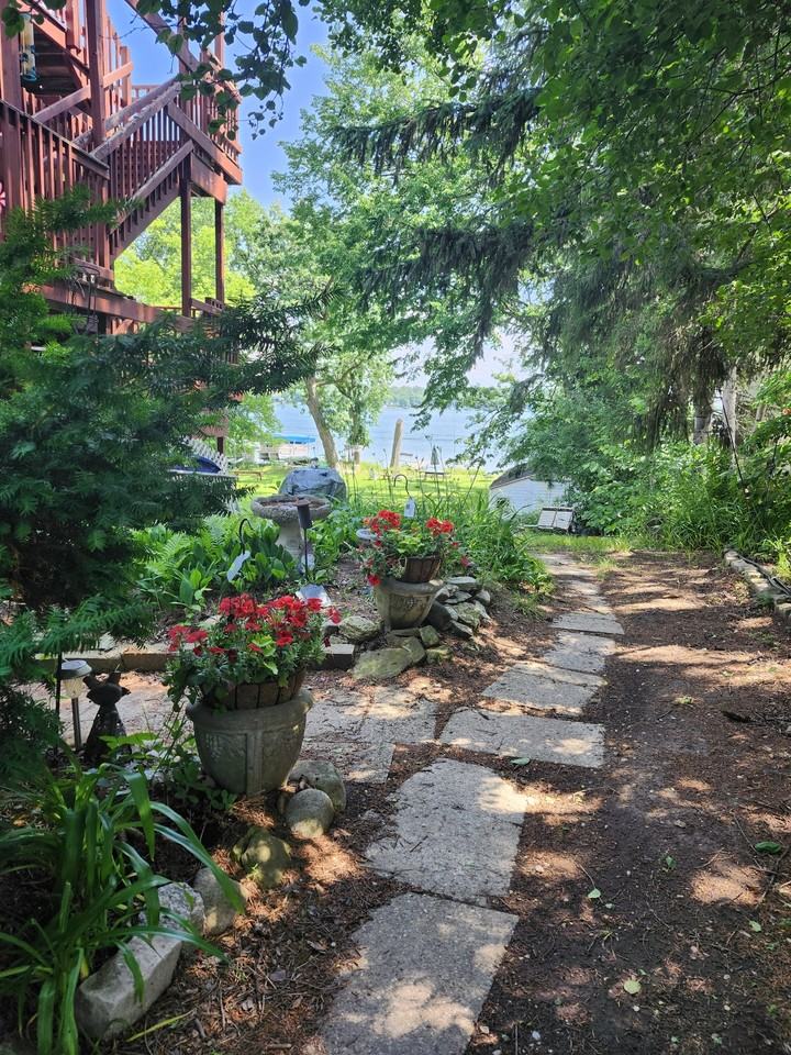 147 Lance Drive - Photo 3 of 23