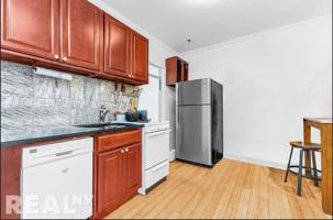 featured image of 21st St #1R