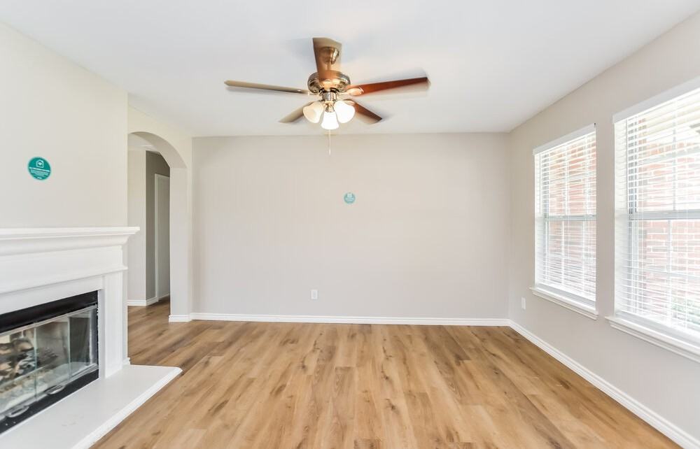 1401 Buckingham Dr - Photo 3 of 16