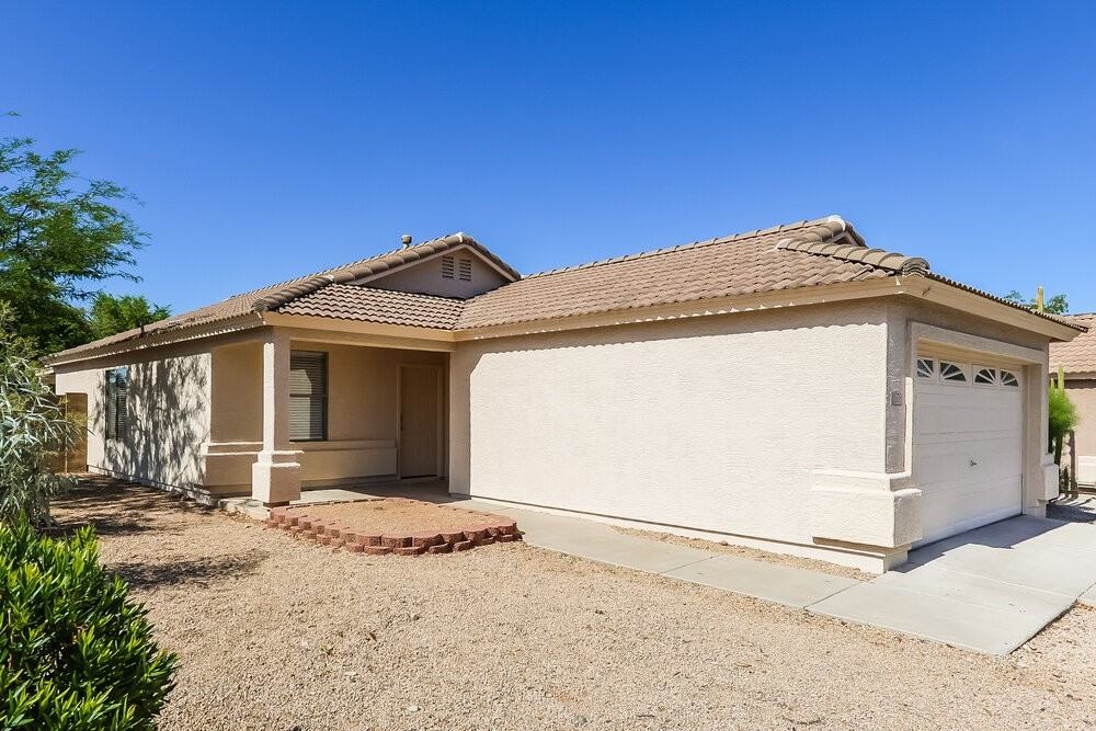 11335 W Crestbrook Dr - Photo 2 of 15