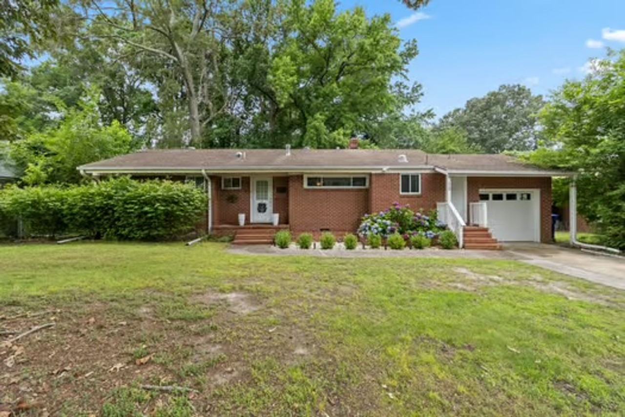 12 Paddock Dr - Photo 2 of 16