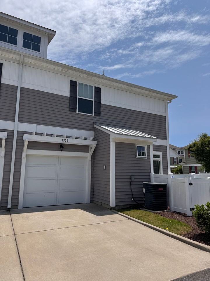 1303 Tides Edge Ct - Photo 2 of 25