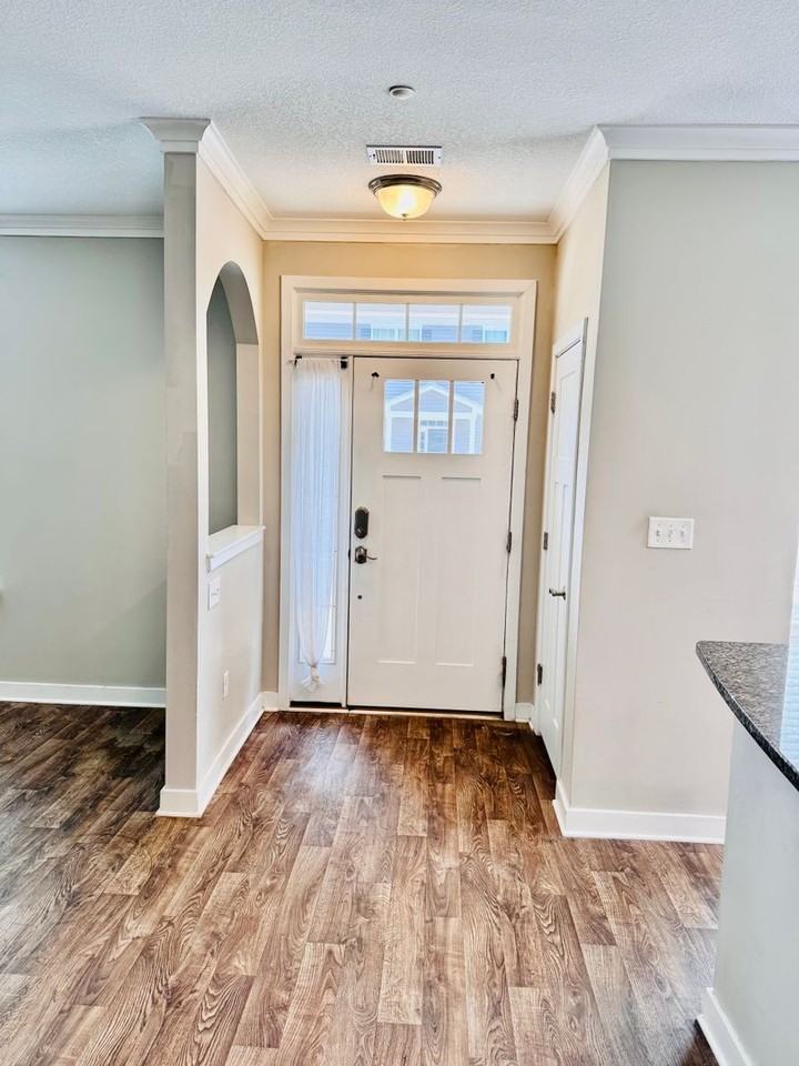 1303 Tides Edge Ct - Photo 3 of 25