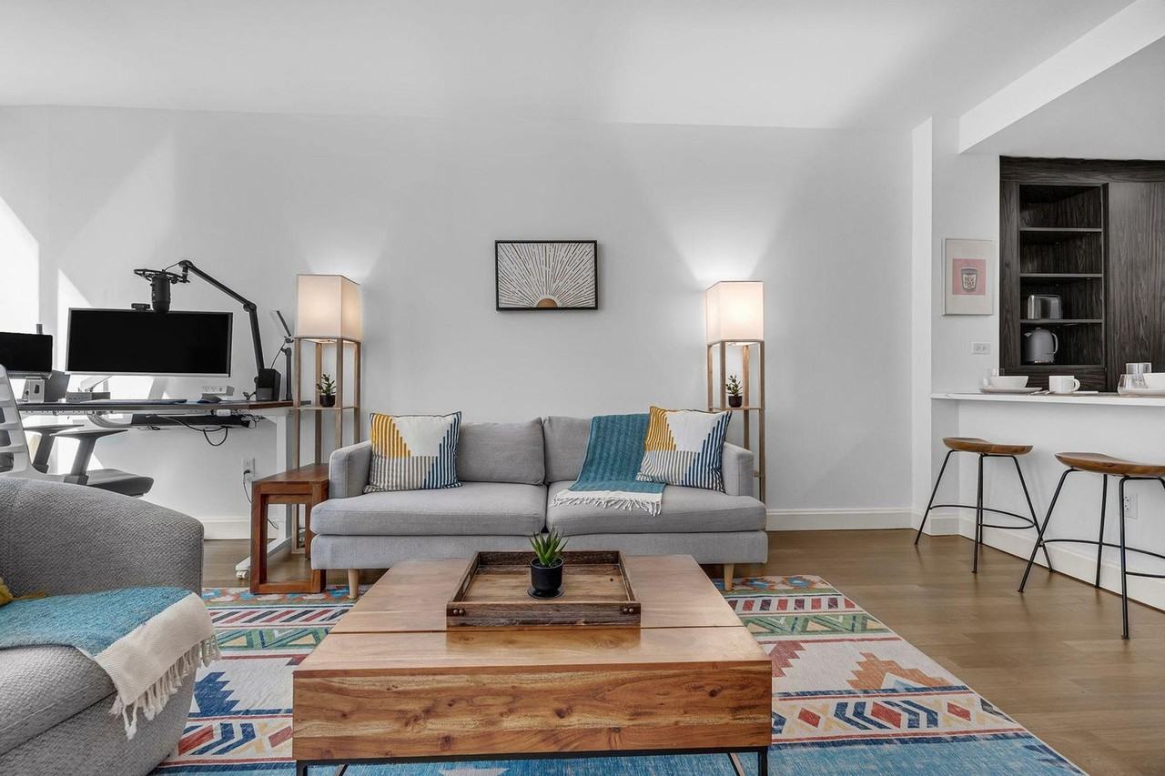 10 Hanover Sq #1076253P - Photo 4 of 28