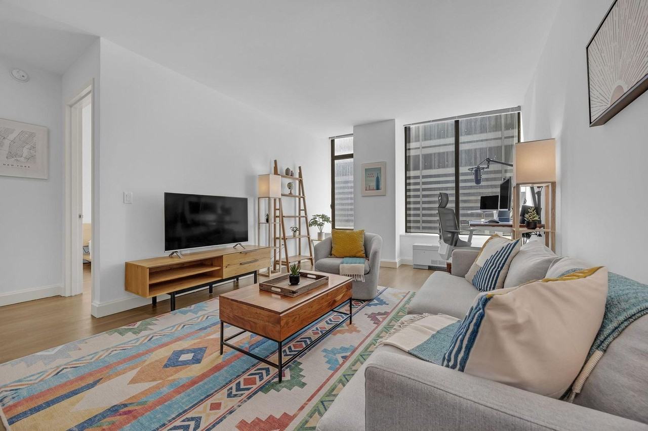 10 Hanover Sq #1076253P - Photo 5 of 28