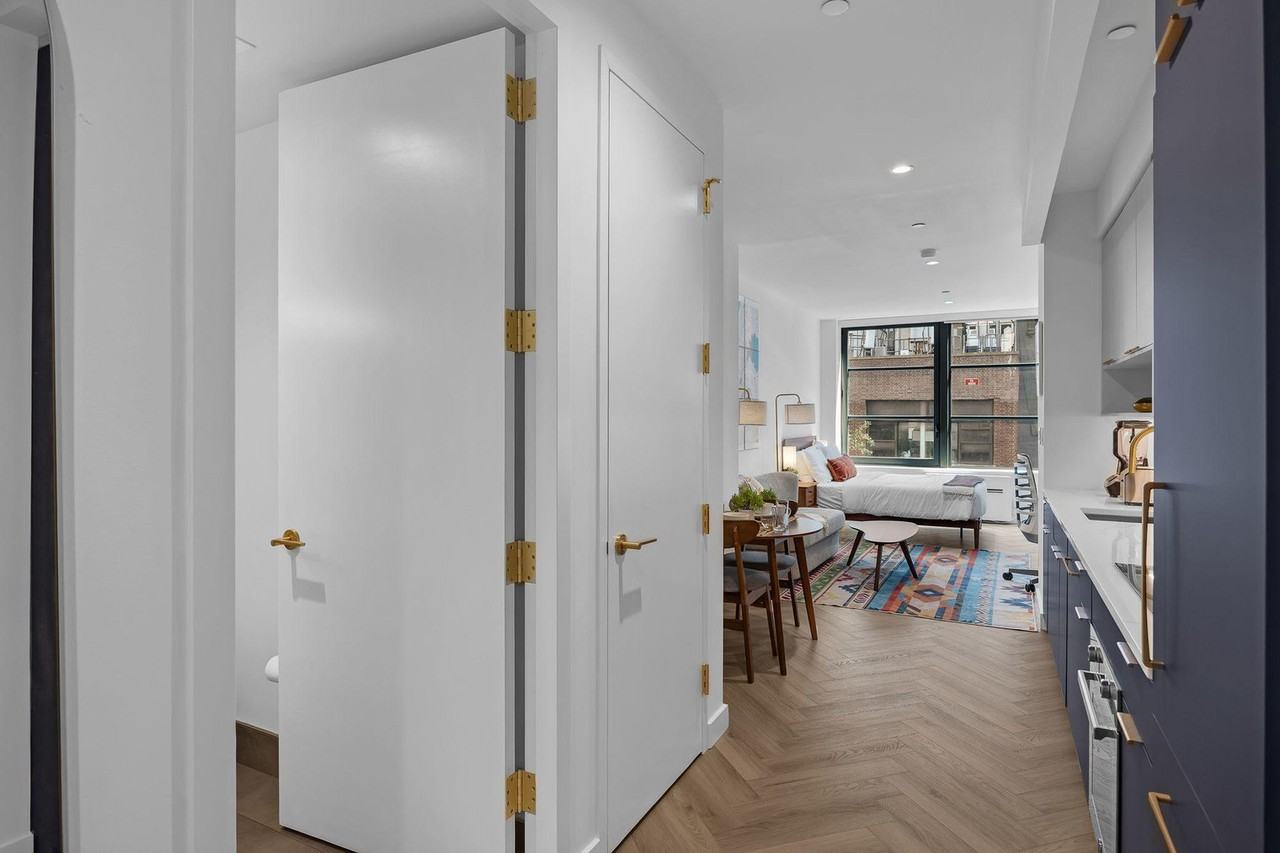 980 6th Avenue - Photo 4 of 51