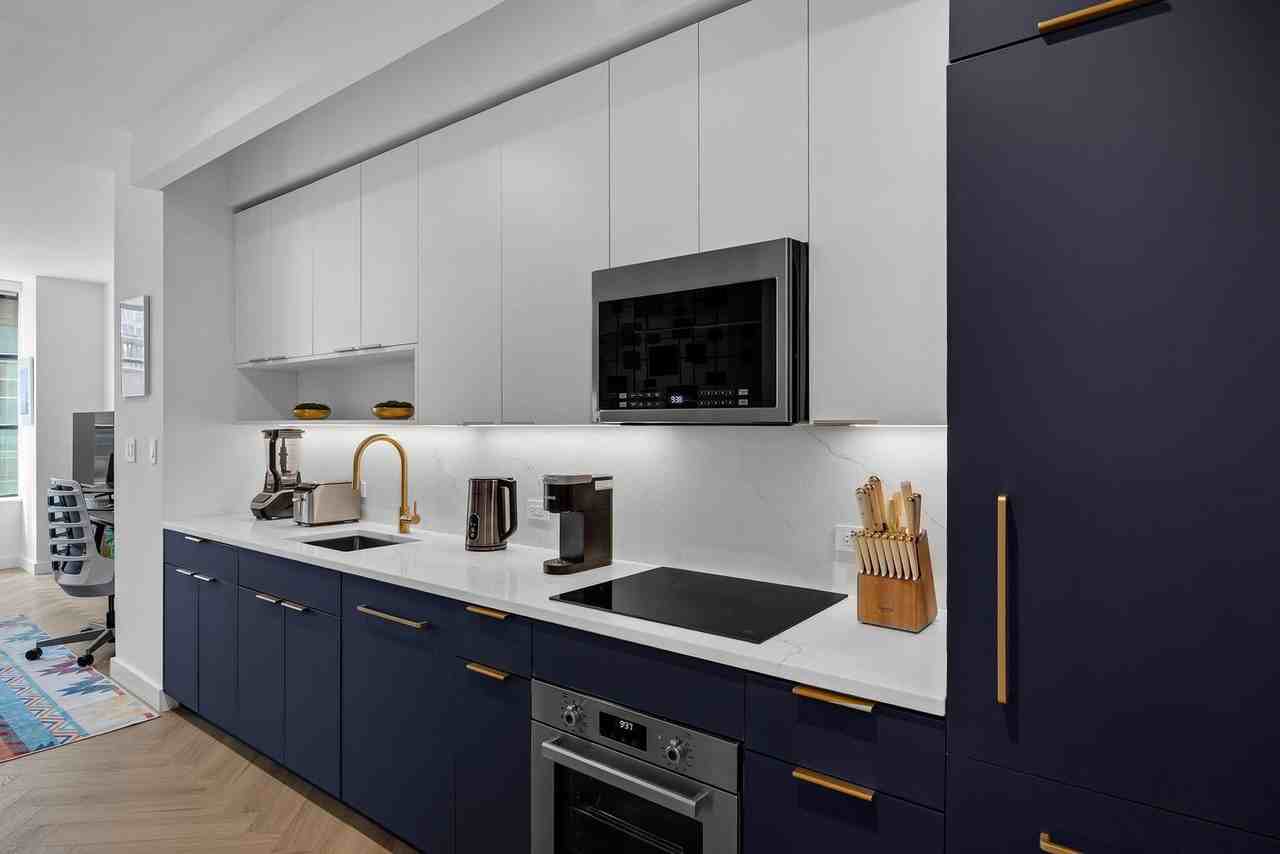 980 6th Avenue - Photo 7 of 51