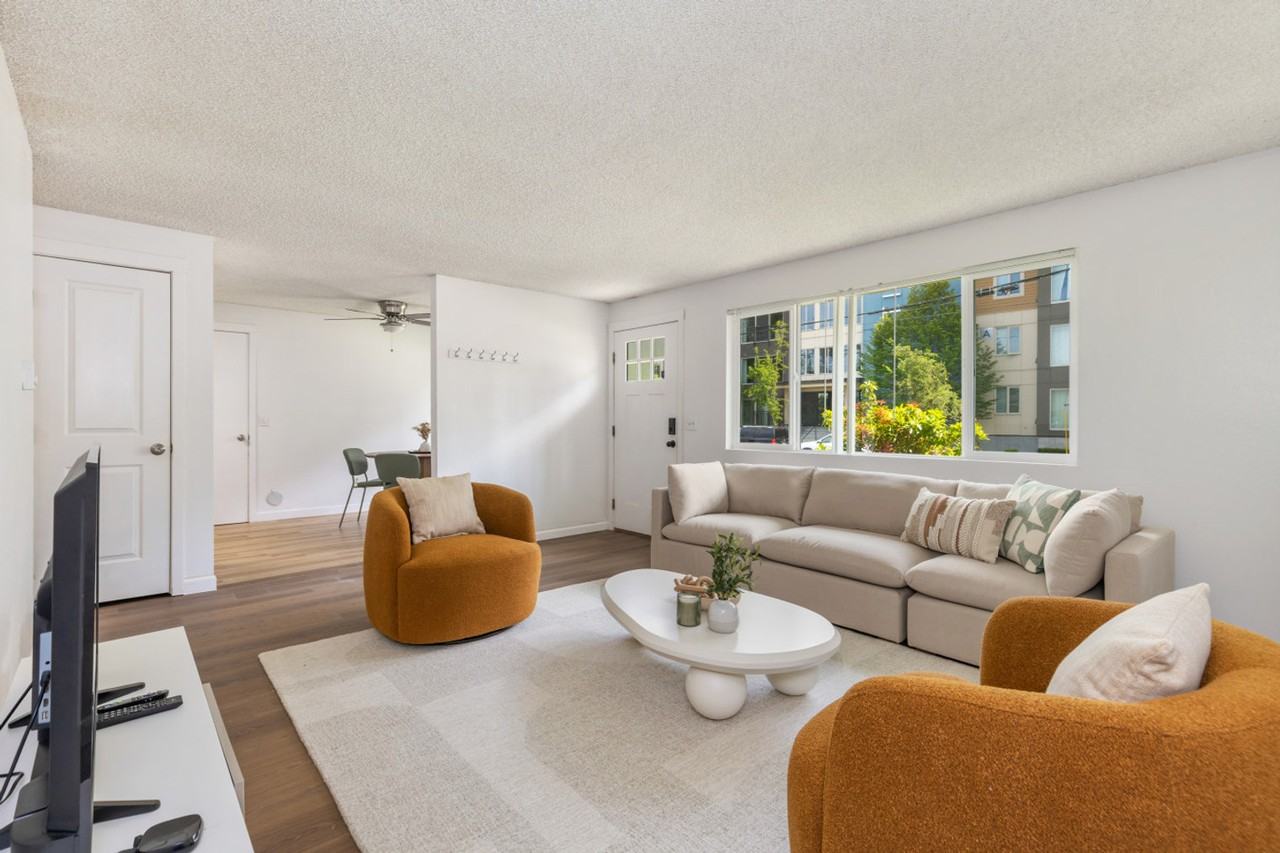 15706 Ash Way #1234677P - Photo 2 of 20