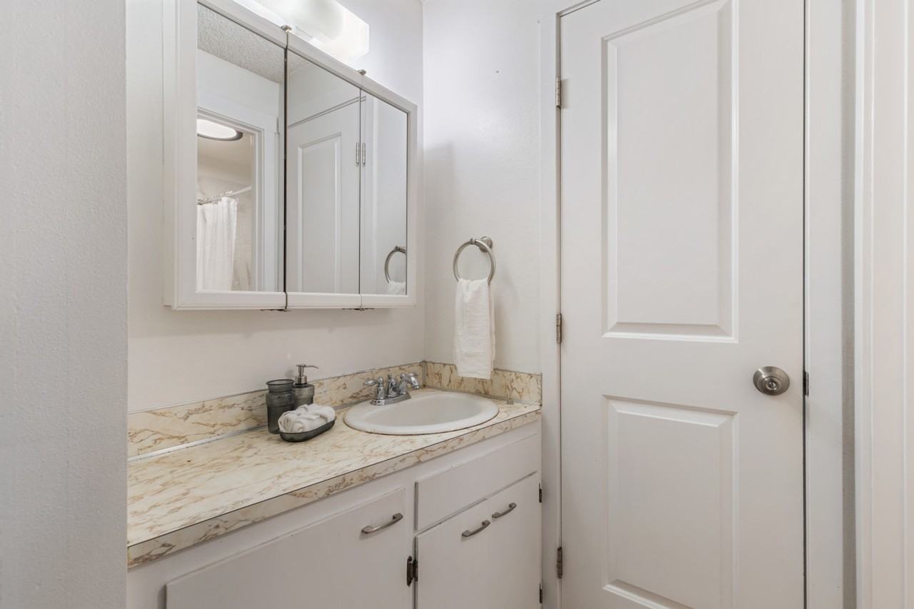 15706 Ash Way #1234677P - Photo 7 of 20