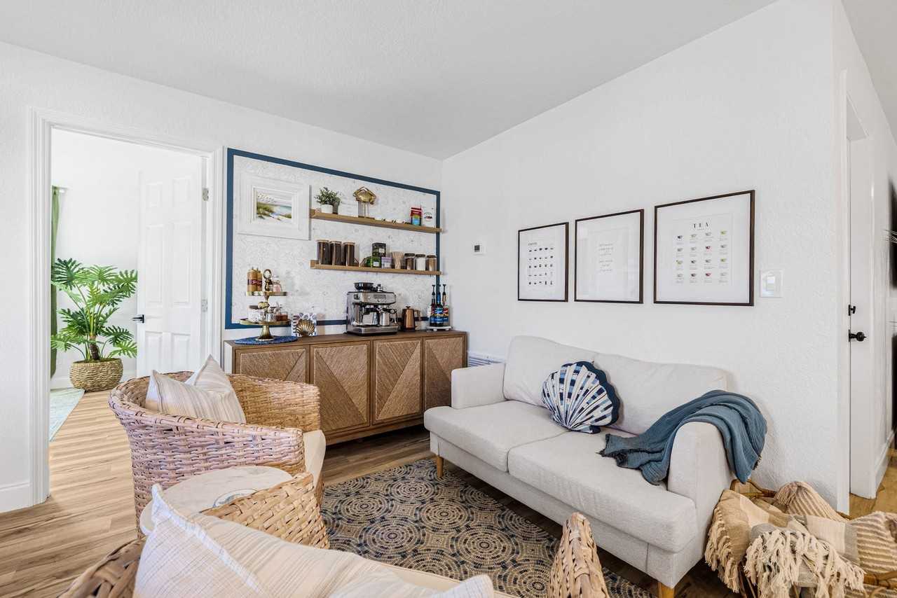 7516 22nd Ave W #1244473P - Photo 7 of 50