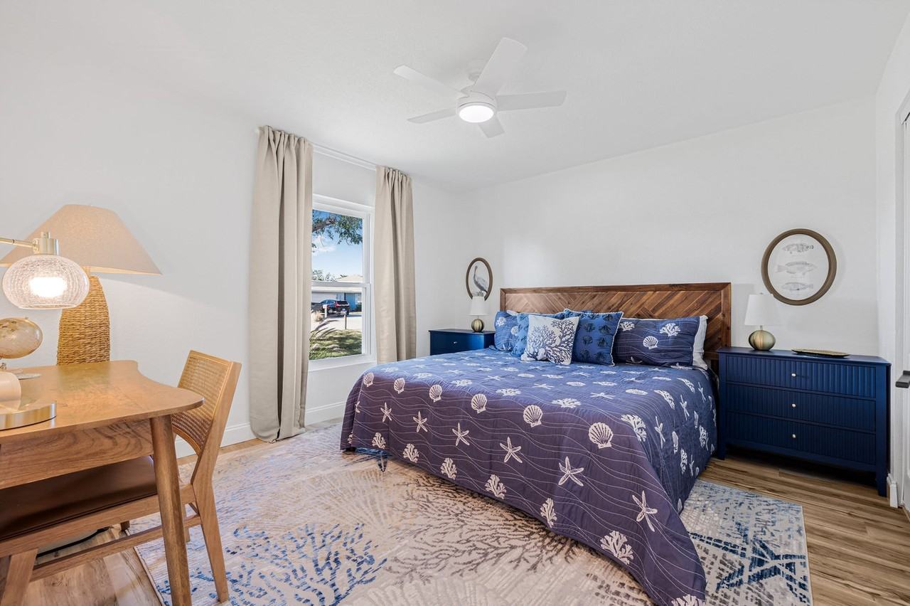 7516 22nd Ave W #1244473P - Photo 4 of 50