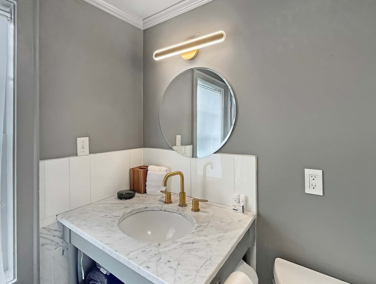 120 E Charlton Ln #1244825P - Photo 6 of 23