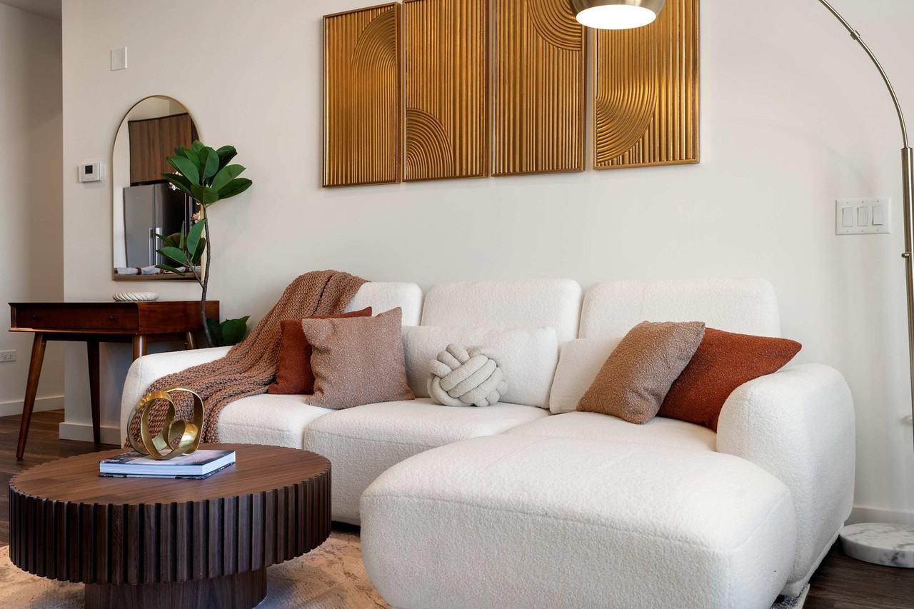 1122 W Chicago Ave #1244948P - Photo 2 of 50