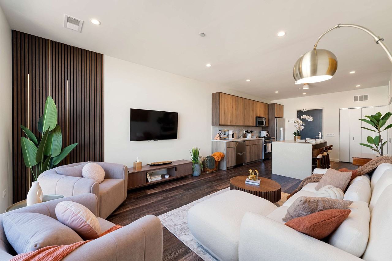 1122 W Chicago Ave #1244948P - Photo 4 of 50