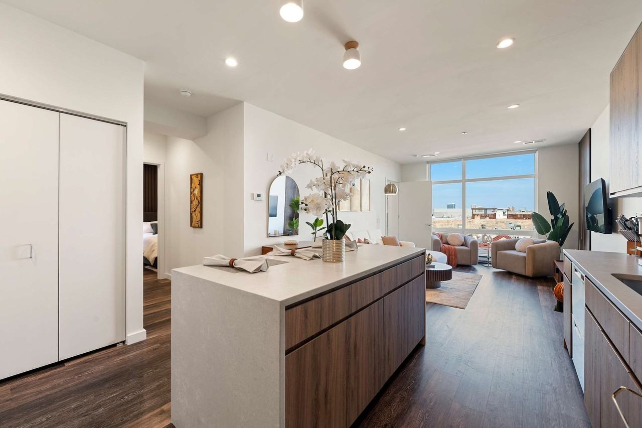 1122 W Chicago Ave #1244948P - Photo 5 of 50