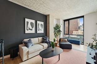633 S La Salle St - Photo 1 of 1