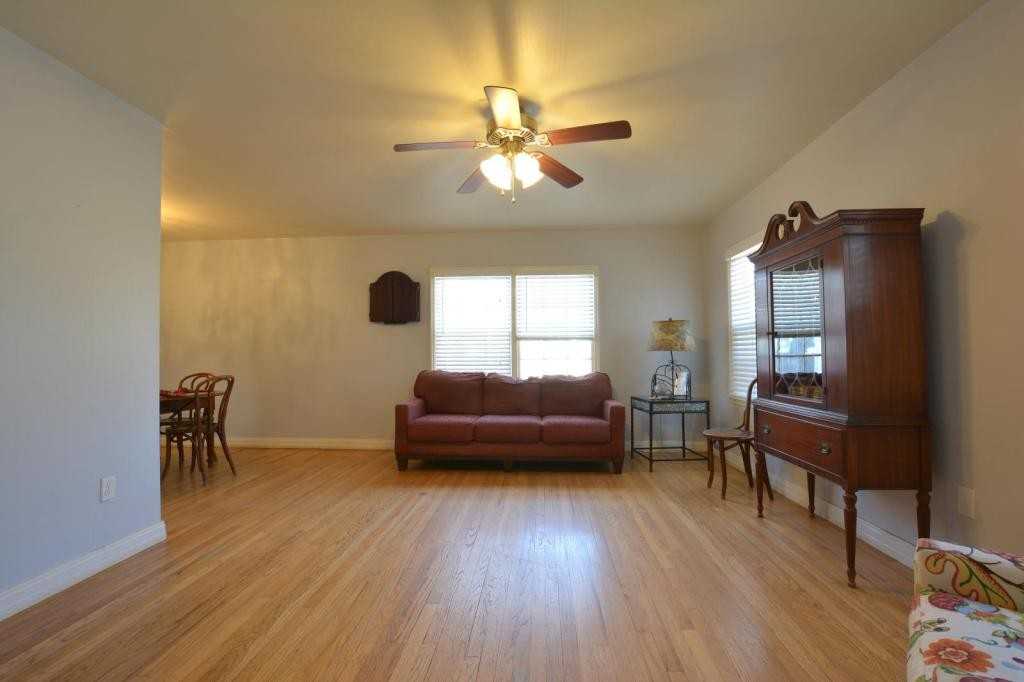 2513 28th St - Photo 3 of 23