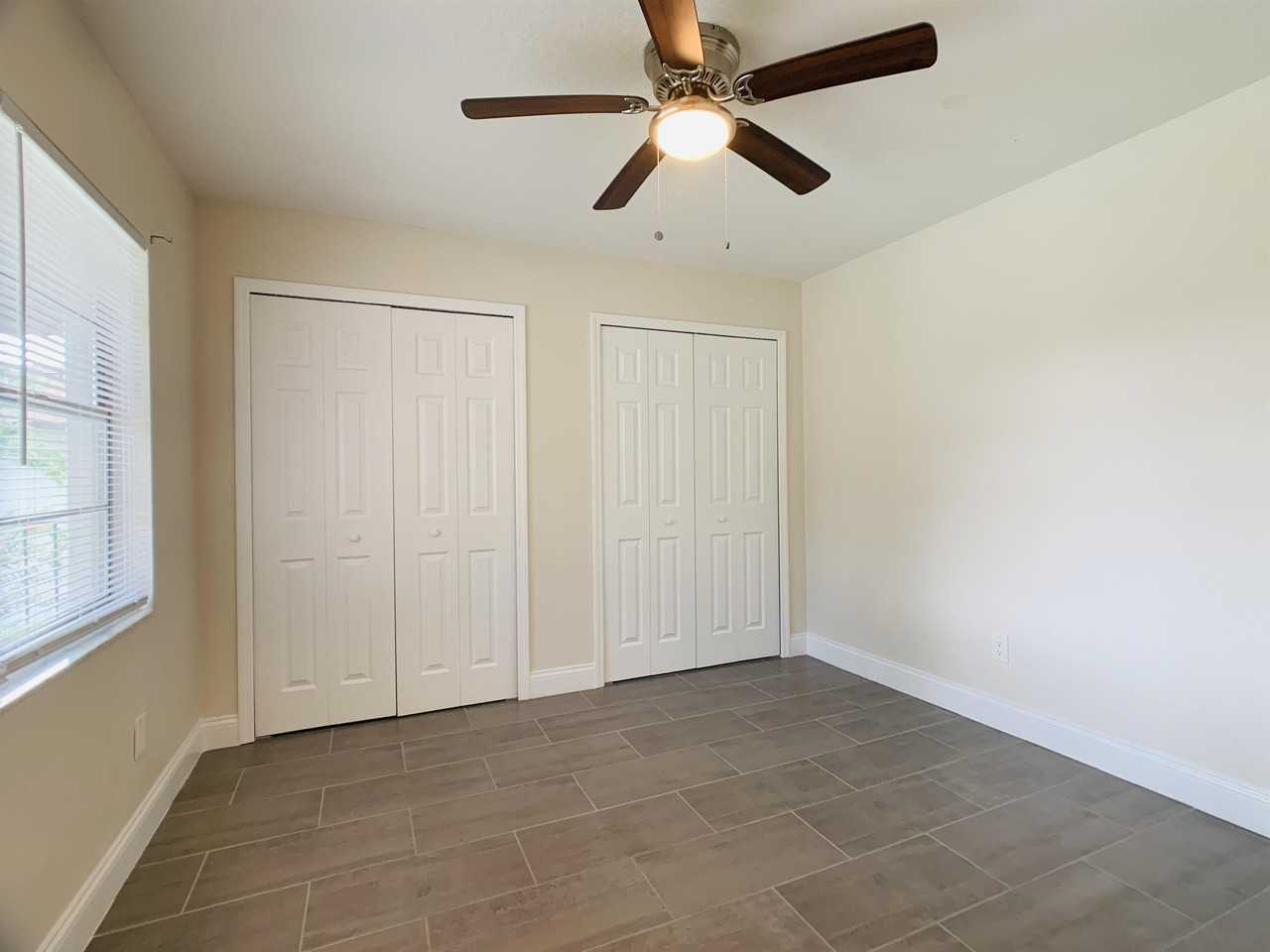 52 Windtree Ln #1 - Photo 3 of 11