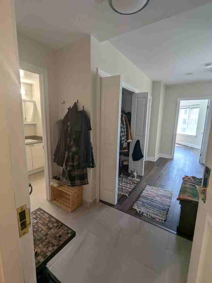 Laurier Avenue East - Photo 3 of 3