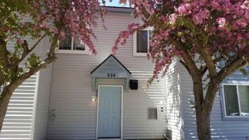 featured image of 926 East Tinkham Avenue