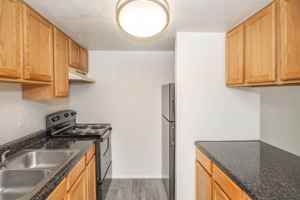 featured image of 1641 N Kadota Ave