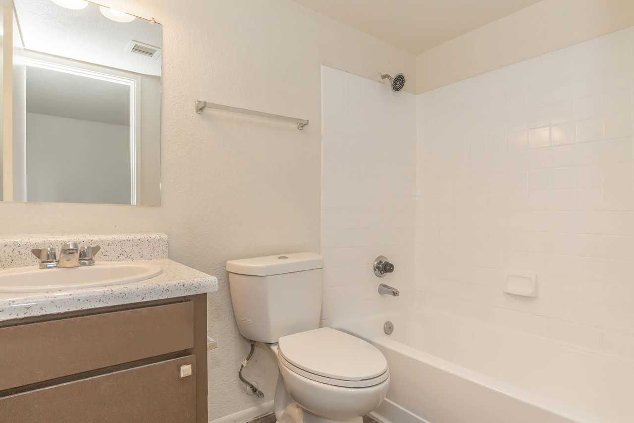 Center Park Apartments - Photo 3 of 37