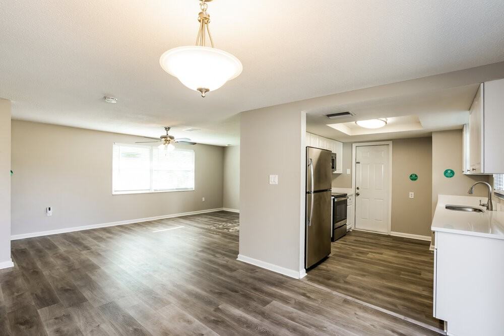 5106 19th St W - Photo 5 of 13