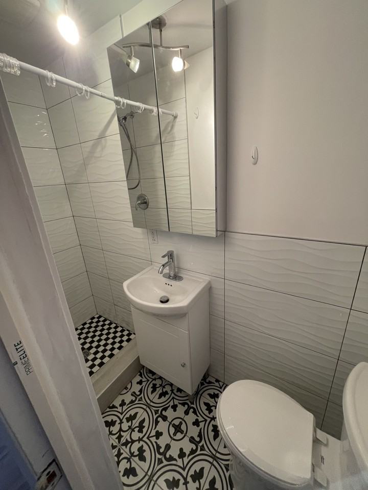 941 Rue Lacasse - Photo 3 of 13