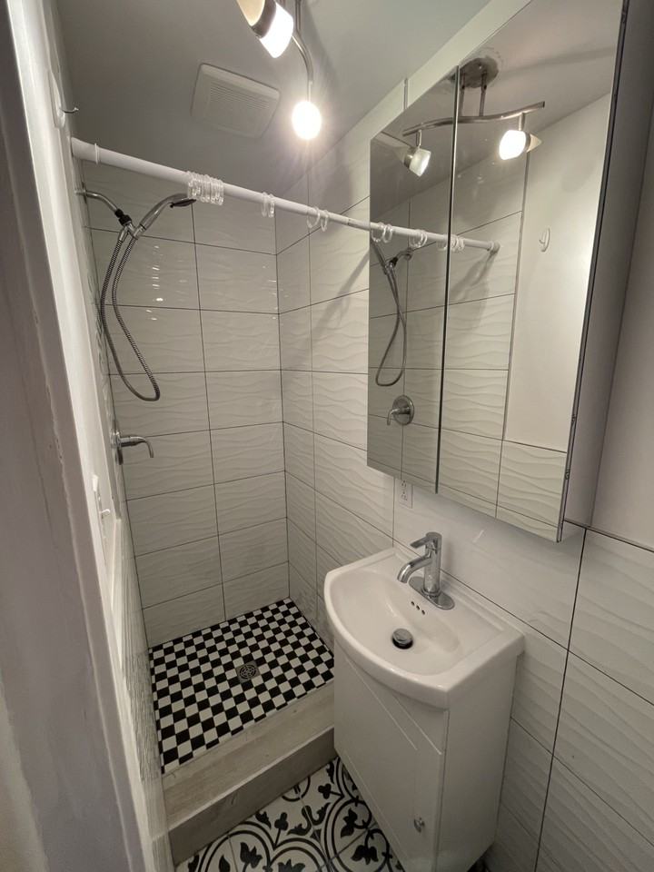 941 Rue Lacasse - Photo 5 of 13