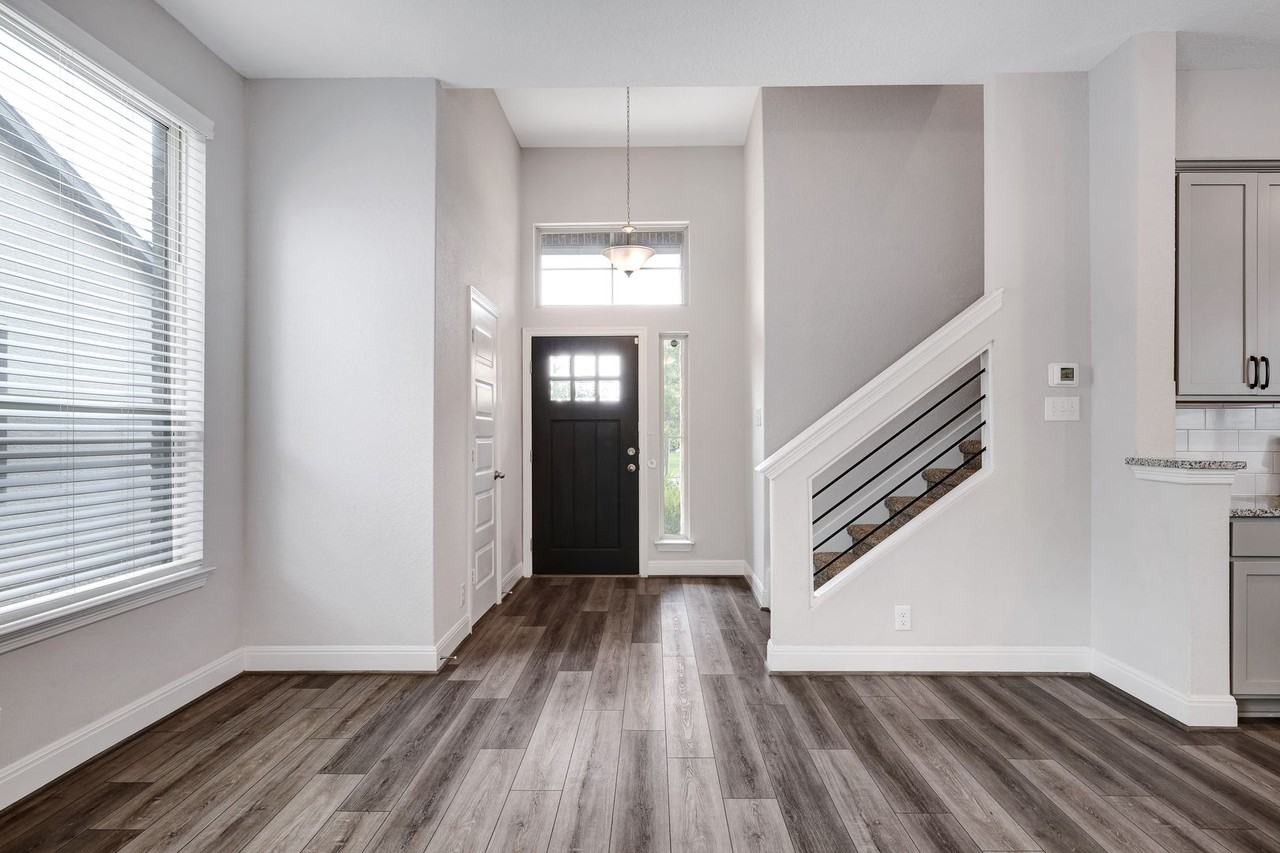 5715 Pin Pt - Photo 3 of 36