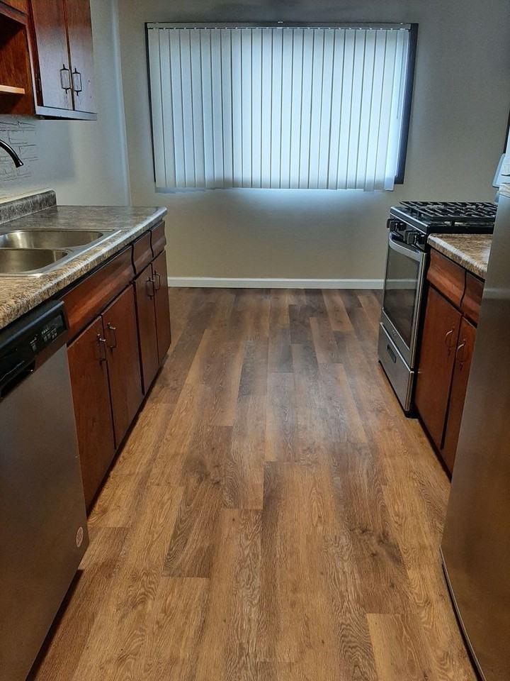 190, 191 Island Park Drive & 5950 East River Road - Photo 3 of 8