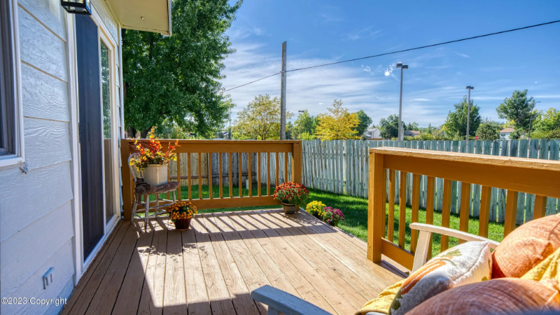 418 Timothy Ct - Photo 3 of 11