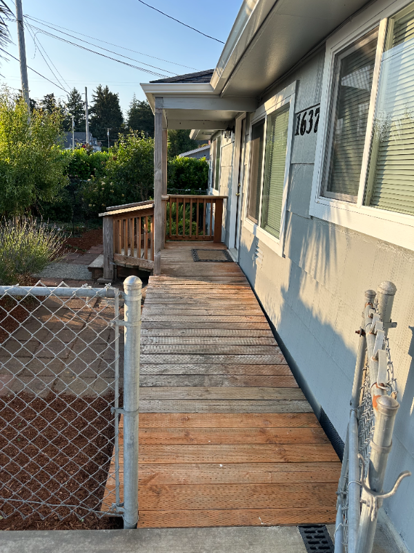 1637 Meade St - Photo 2 of 19