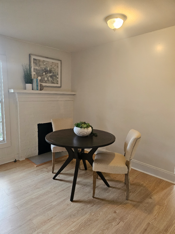 8114 N 11th St #A - Photo 3 of 8