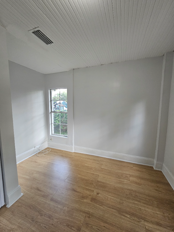 8114 N 11th St #A - Photo 6 of 8