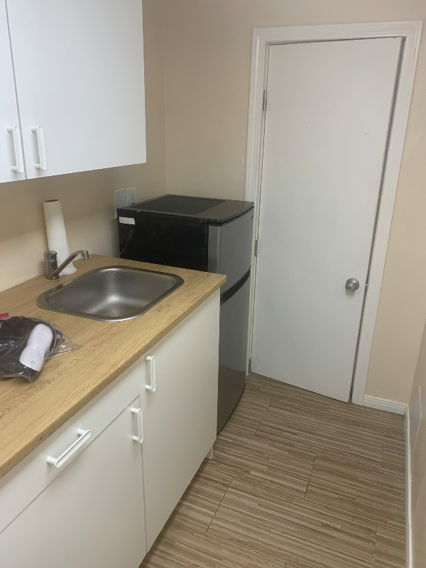 2817 S Center St - Photo 6 of 10