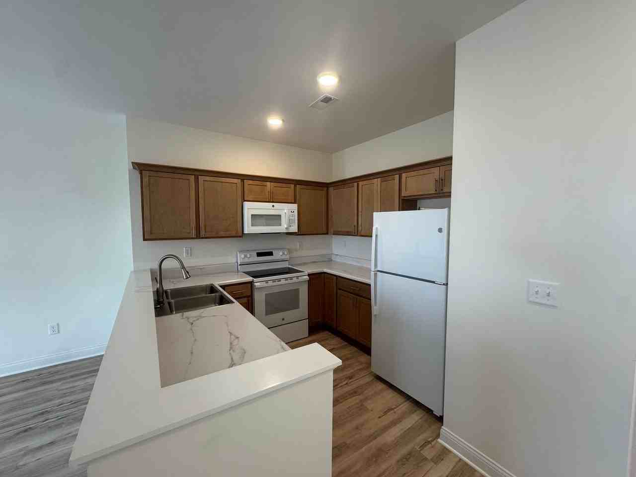 Summerland Townhomes - Photo 5 of 19